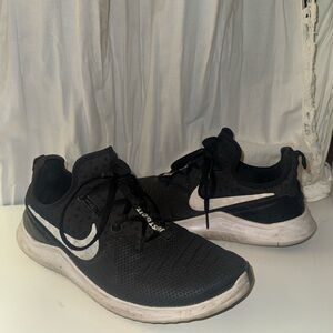 Nike Women’s Black and White Athletic Shoes